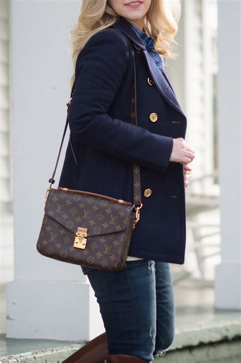 louis vuitton pochette metis au|Louis Vuitton Pochette metis celebrities.